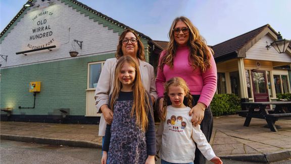 Photo of Brodie, Nan Dawn, Mum Laura and little sister Eloin
